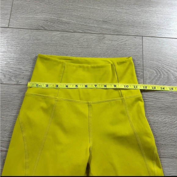 GIRLFRIEND COLLECTIVE High Rise Bike Shorts in Chartreuse - Picture 9 of 12